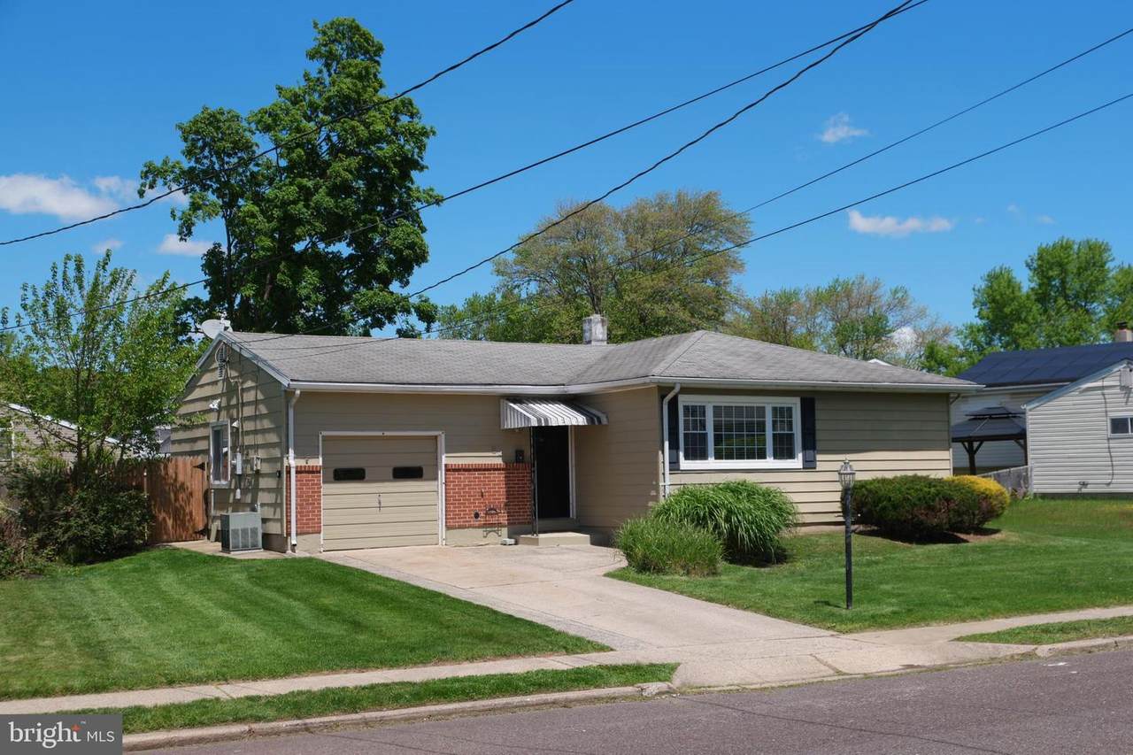 82 Walt Whitman Way - Photo 1