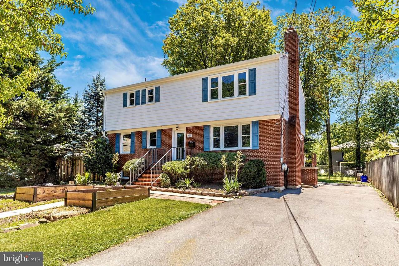 306 Carr Avenue - Photo 1
