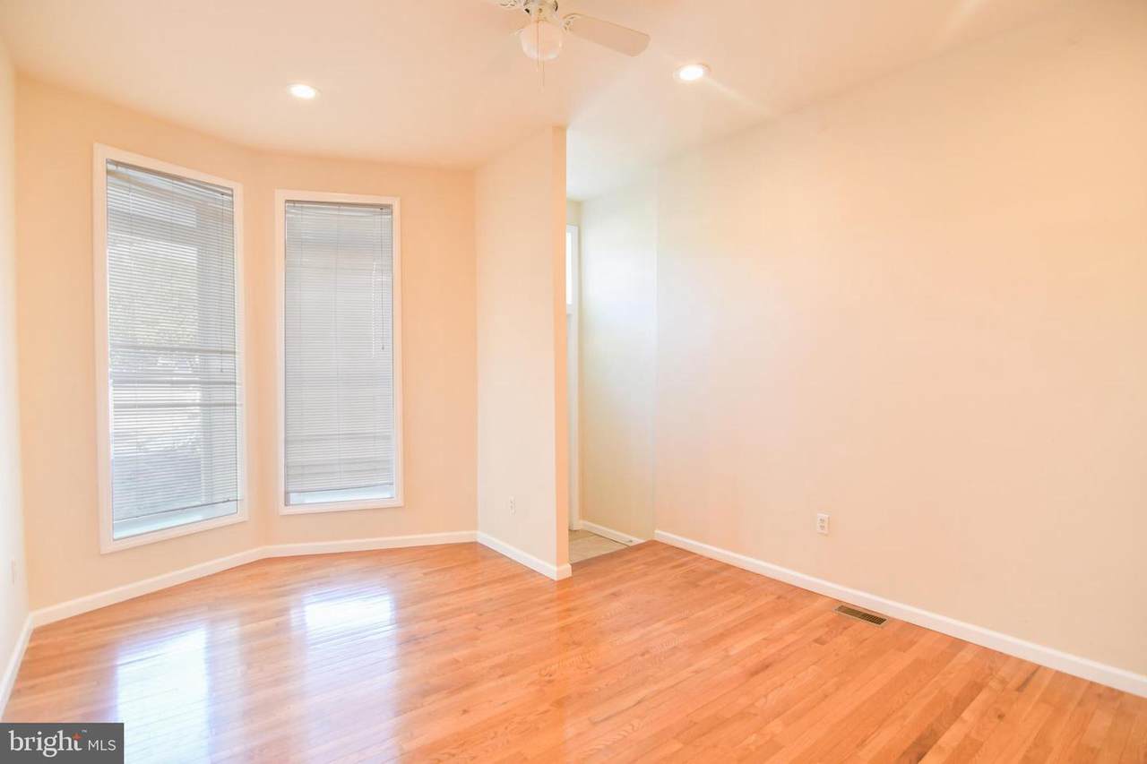 2736 Parkwood Avenue - Photo 1