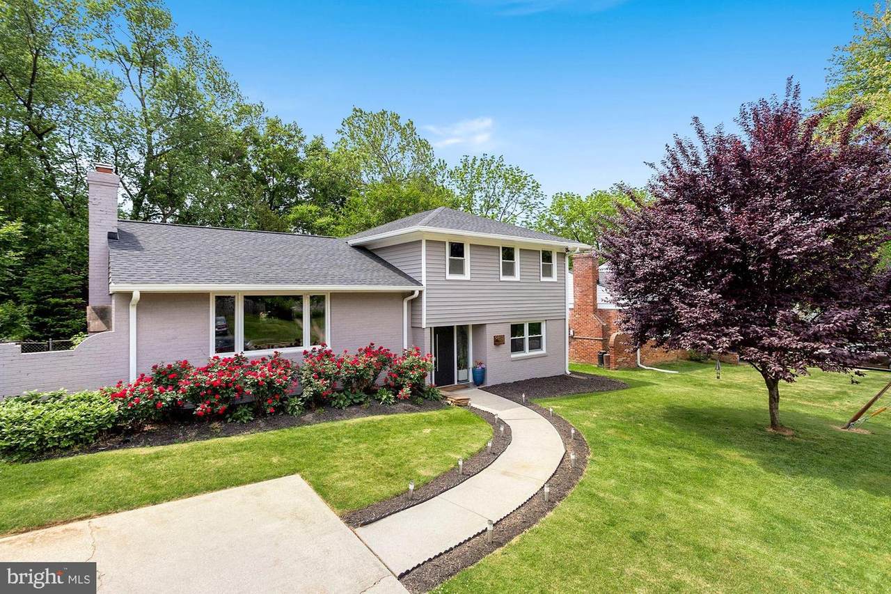 9813 Belhaven Road - Photo 1