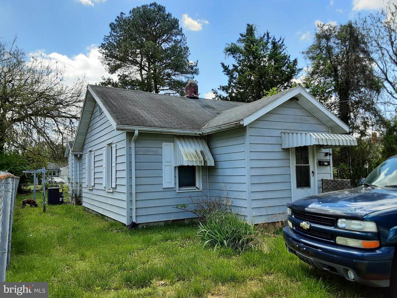 906 Johnson Street - Photo 1