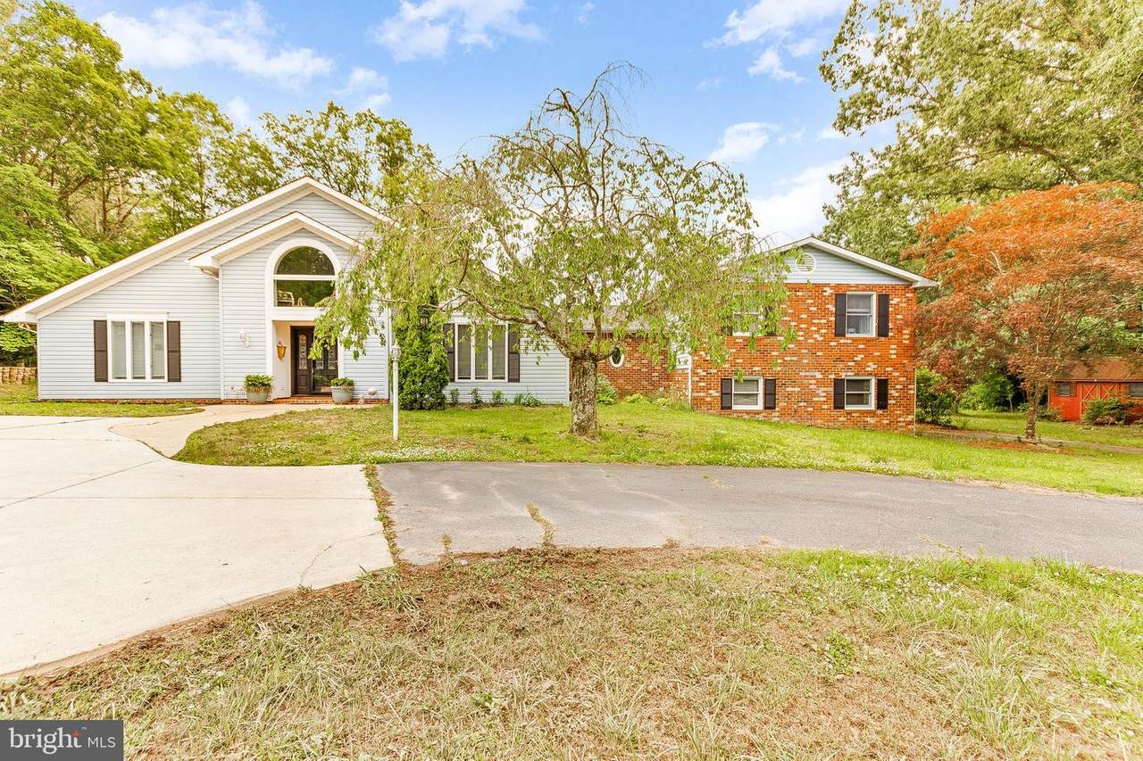 39249 Saint Thomas Drive - Photo 1