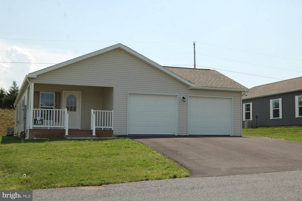 136 Glenridge Drive - Photo 1