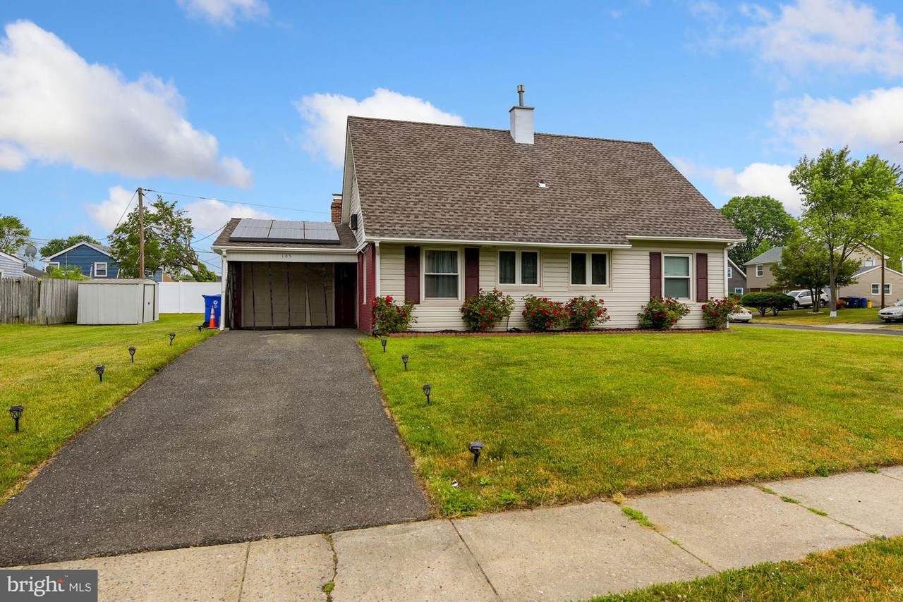 105 Bayberry Lane - Photo 1