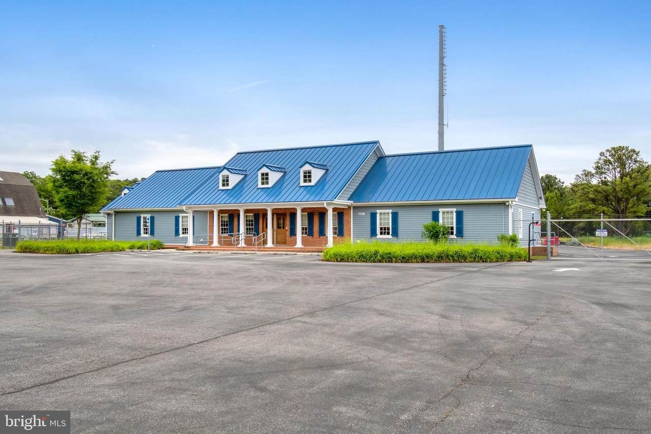1118 Talbot Street - Photo 1