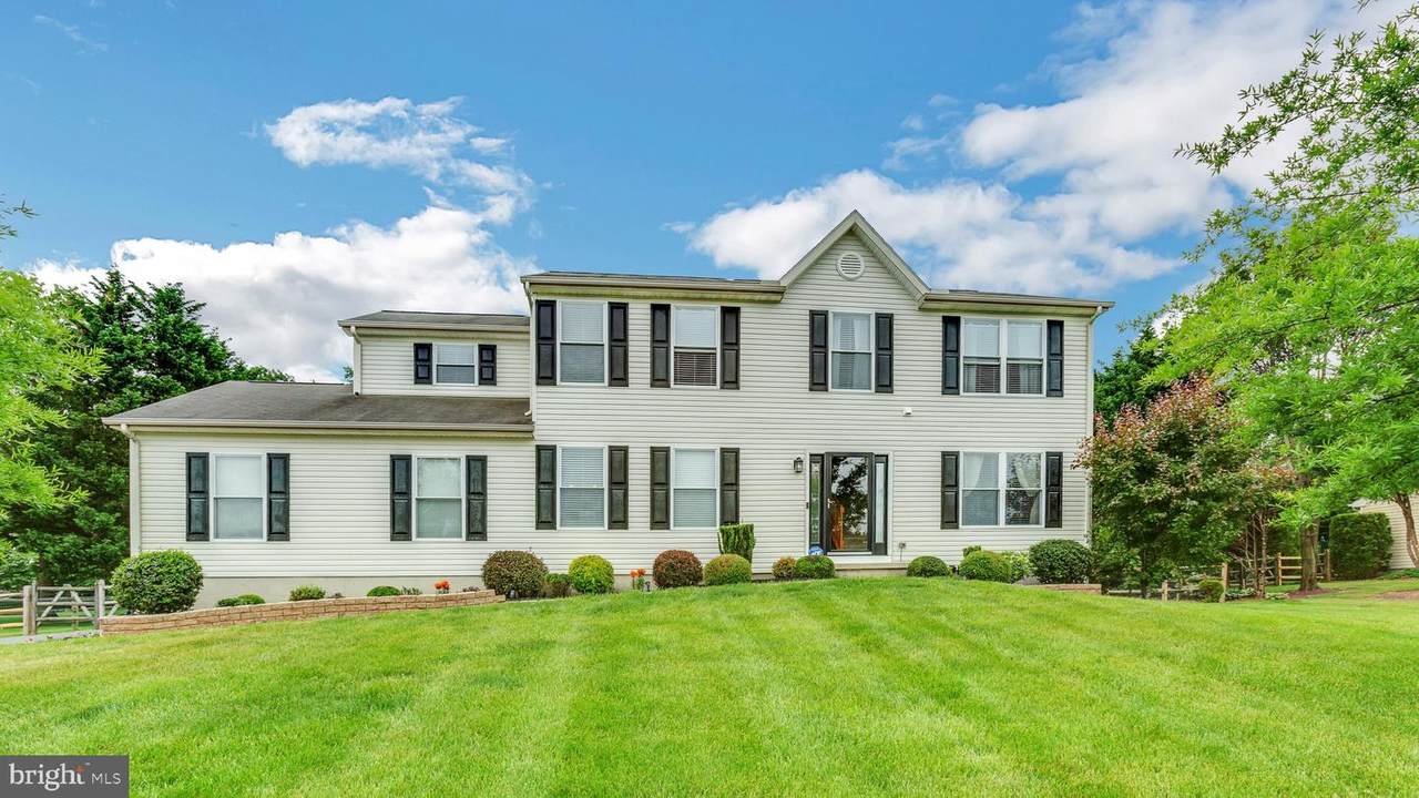 542 Red Fox Cir S - Photo 1