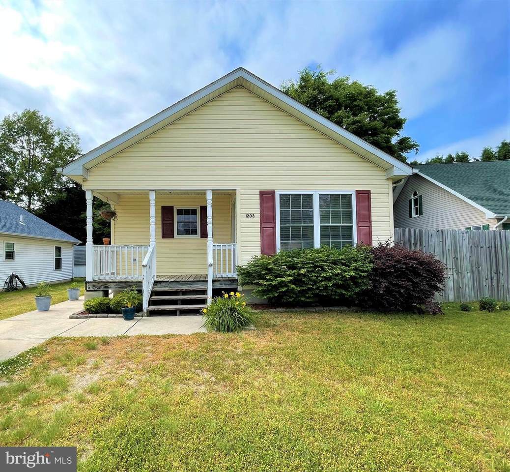 1203 Fairfield Court - Photo 1