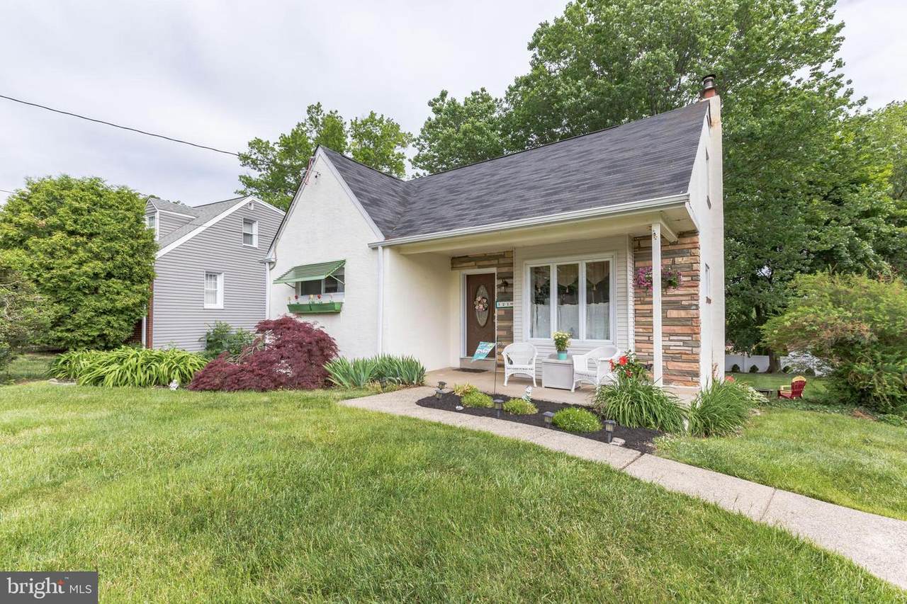521 Smithfield Avenue - Photo 1