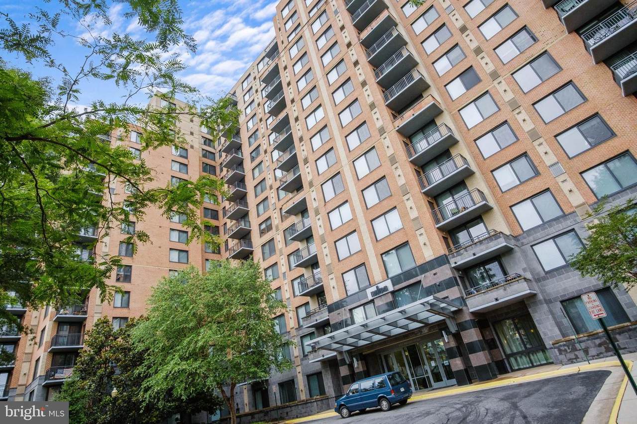 2451 Midtown Avenue - Photo 1
