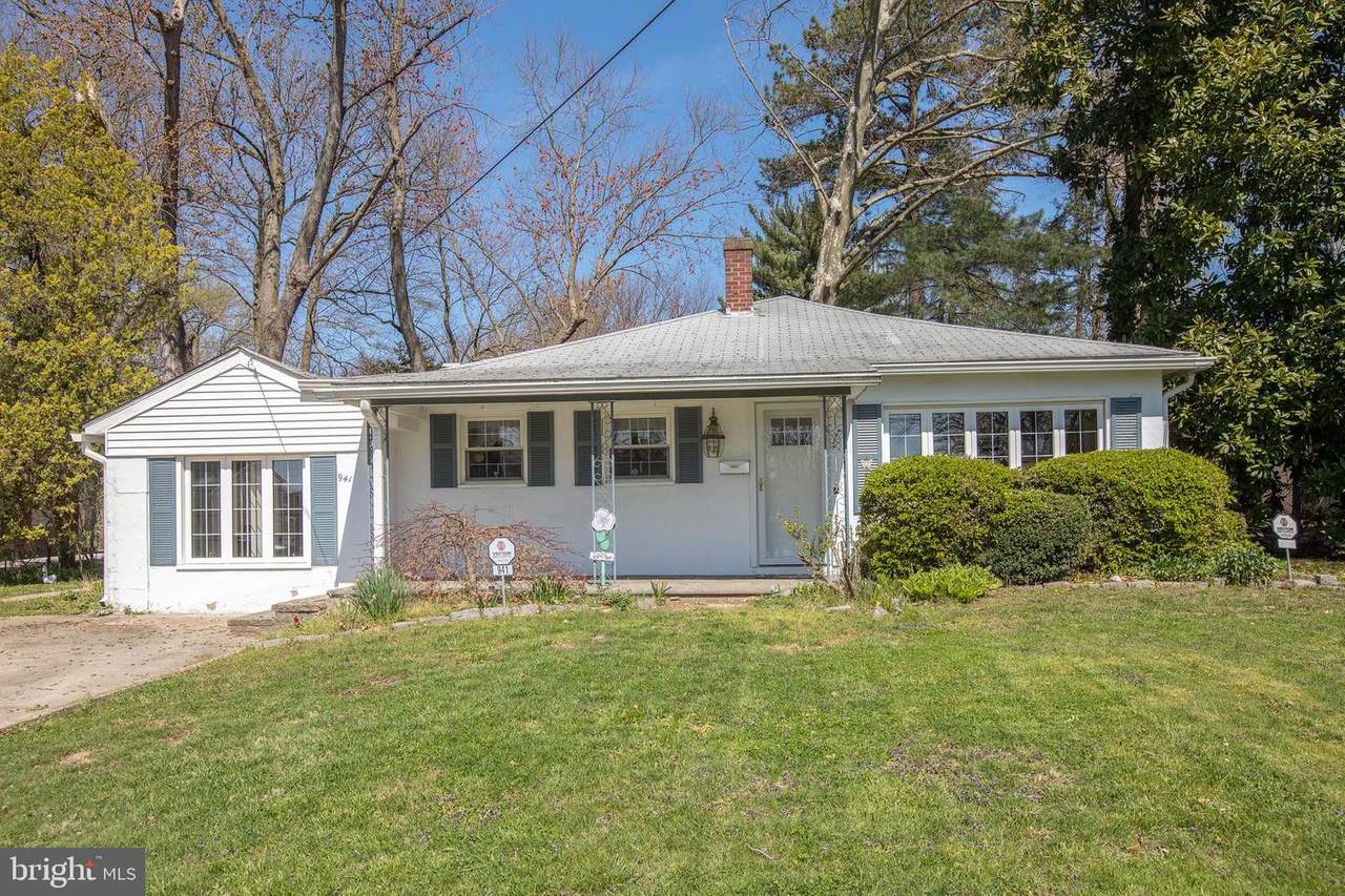 941 Kings Highway - Photo 1