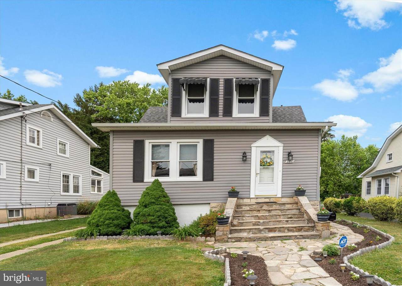 2810 Oakcrest Avenue - Photo 1