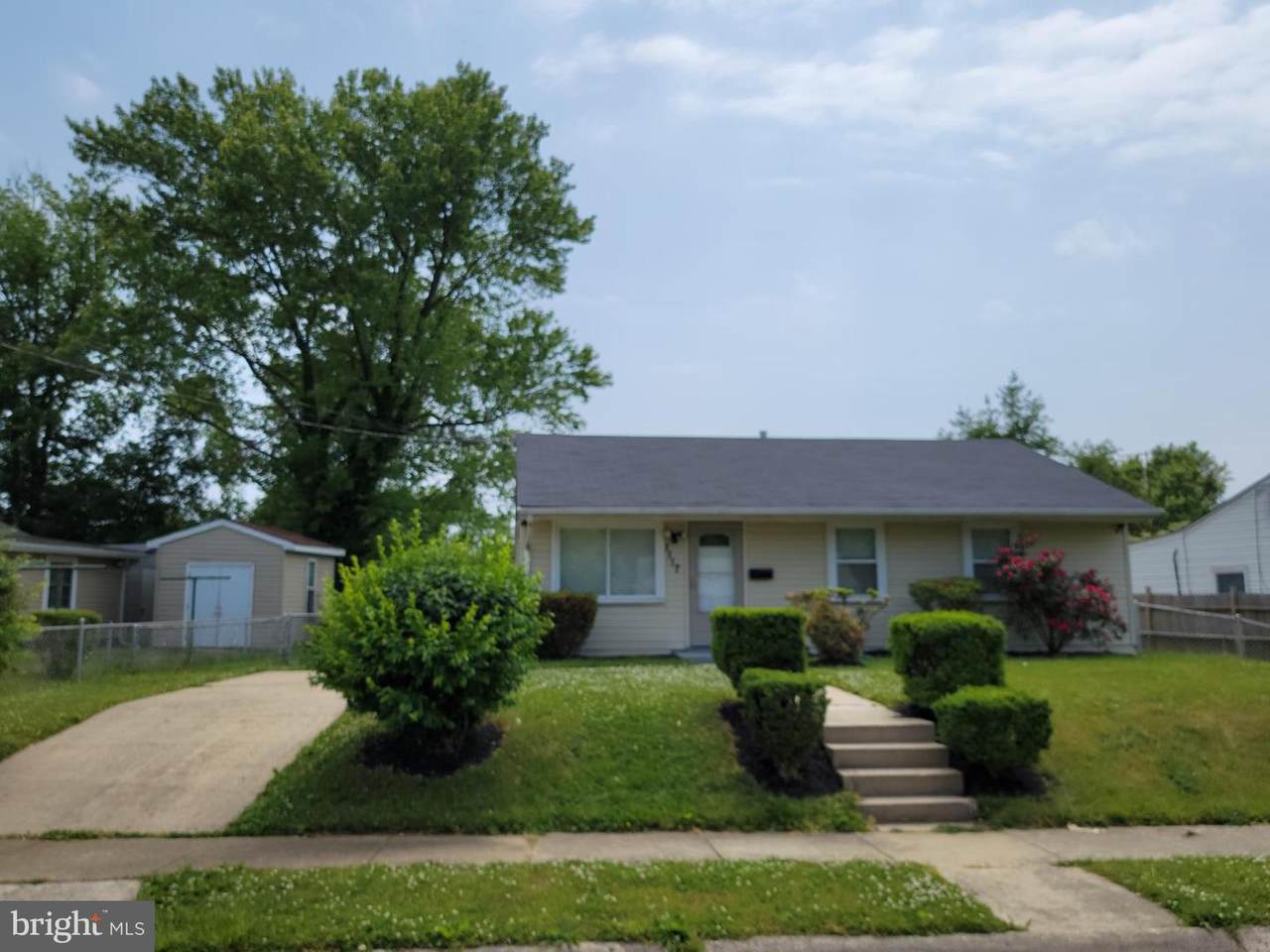 1117 Vinson Street - Photo 1