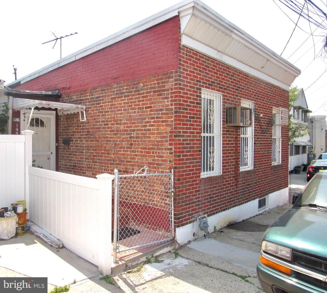 1457 52ND STREET - Photo 1