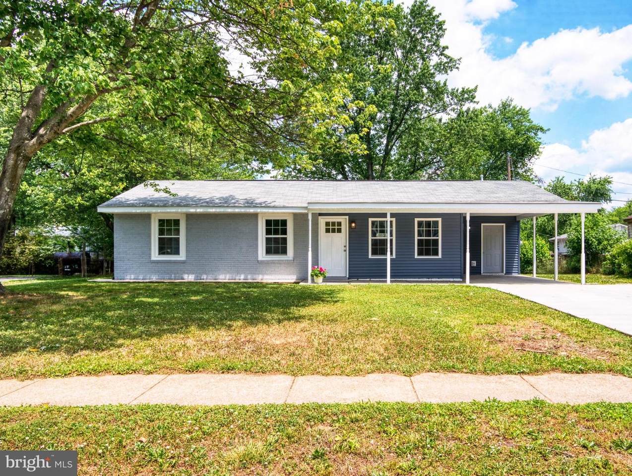 812 Stone Avenue - Photo 1