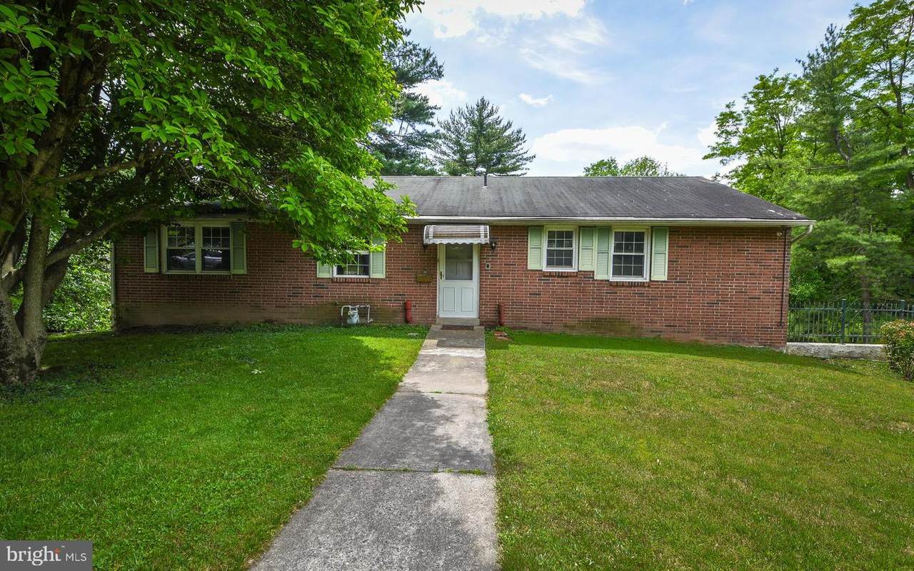 8302 Macarthur Road - Photo 1