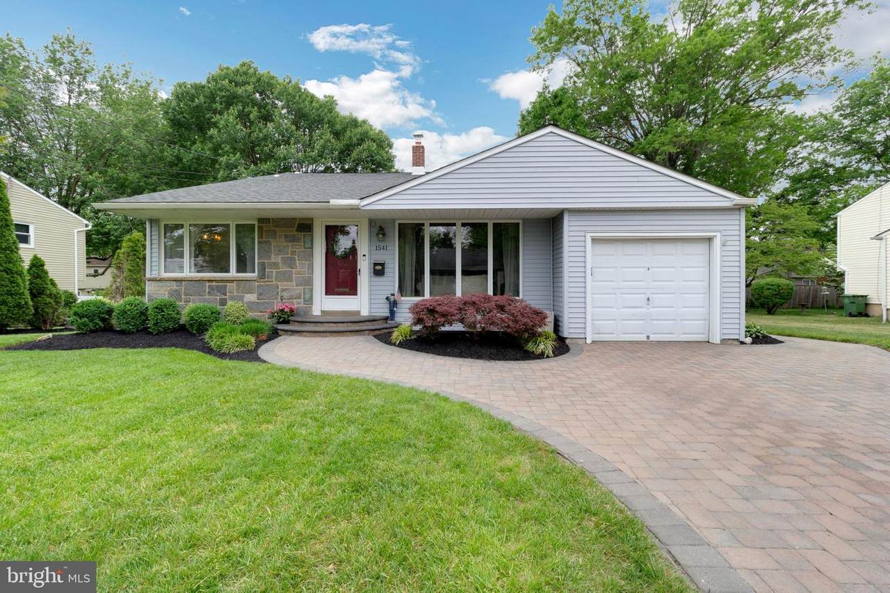 1541 Bowling Green Drive - Photo 1