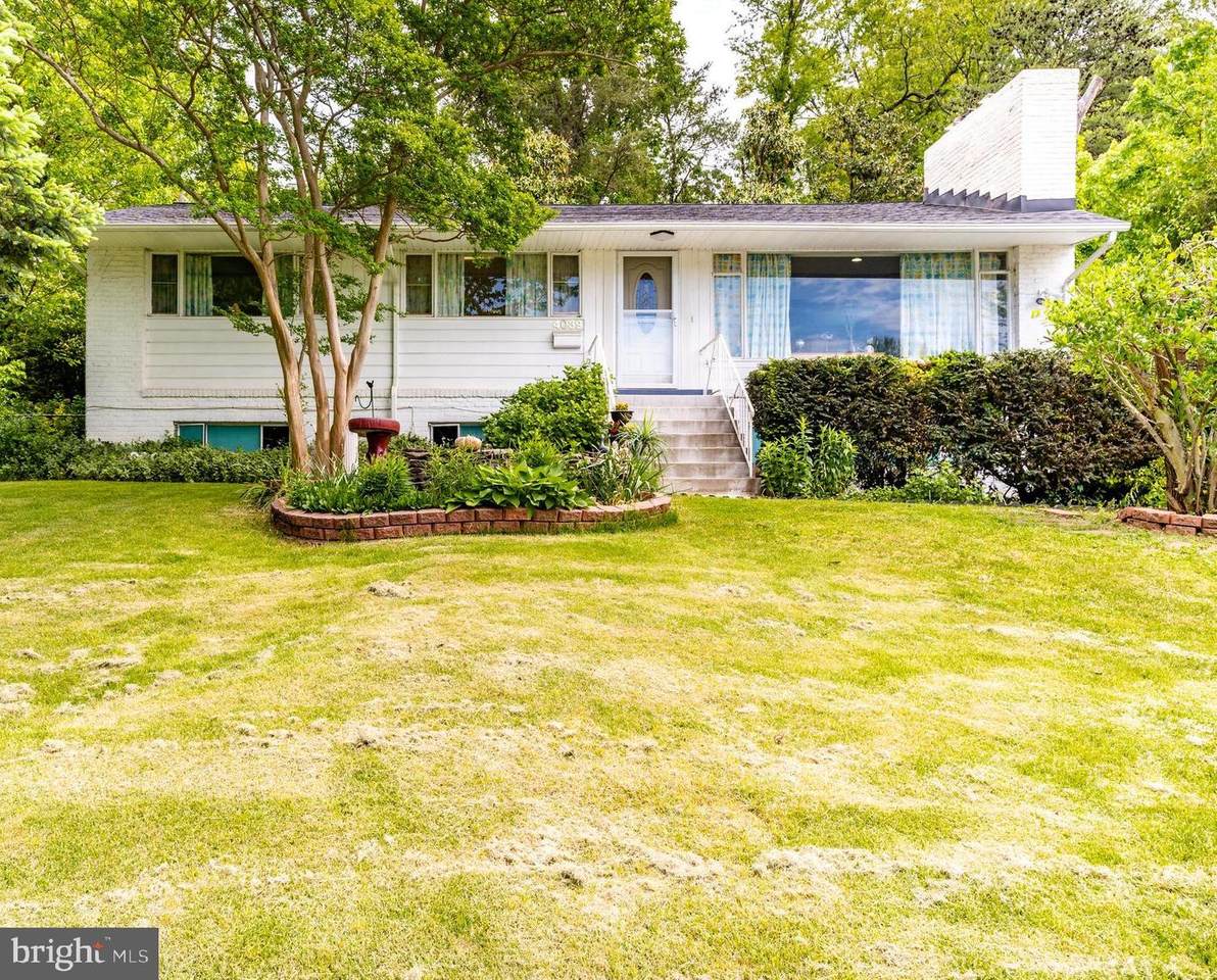 4039 Justine Drive - Photo 1