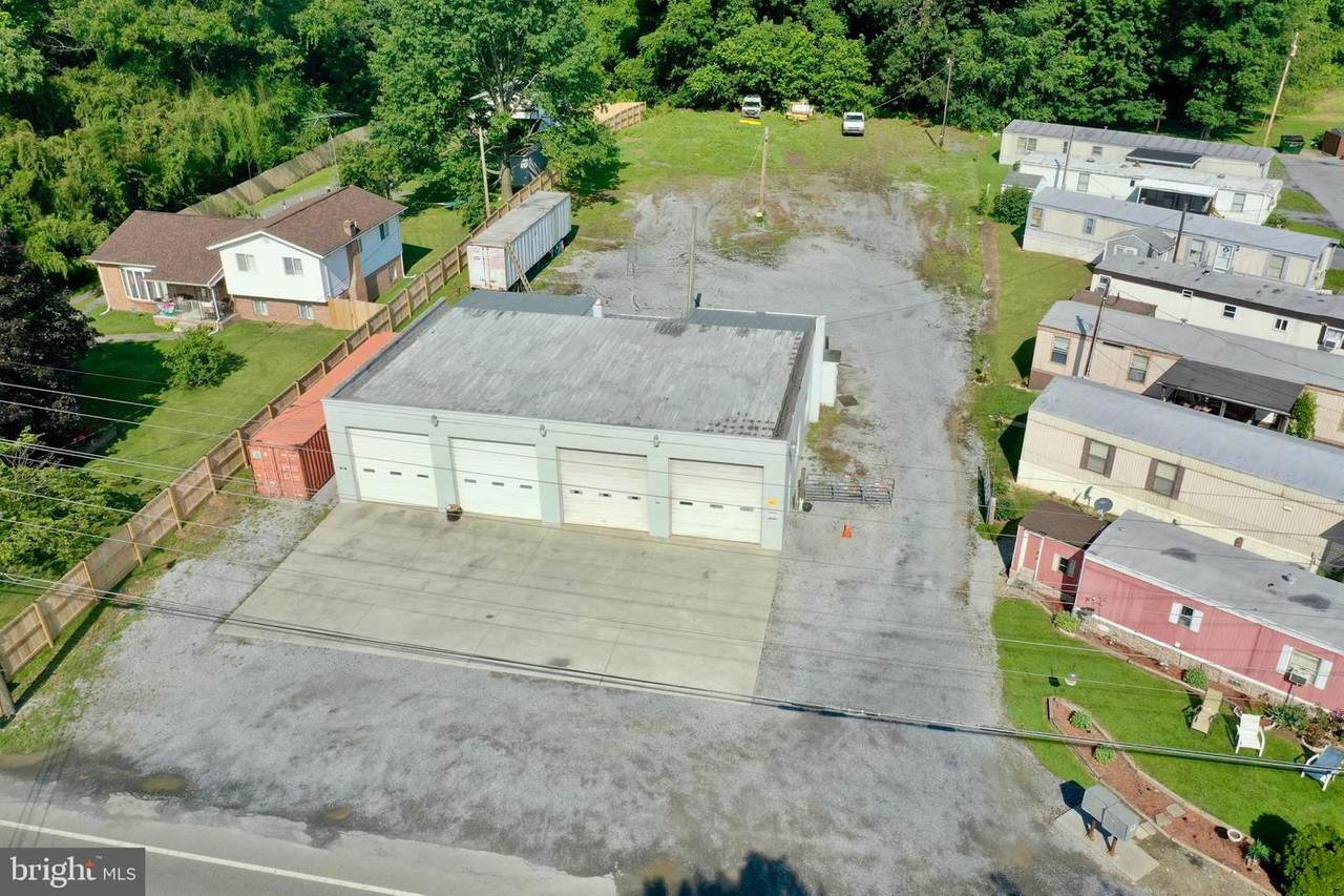 1735 Rock Cliff Drive - Photo 1