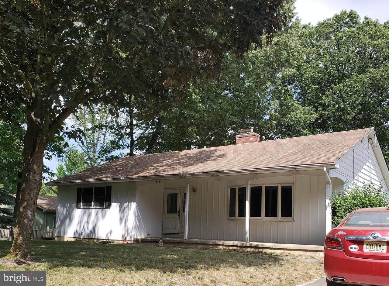 513 East Avenue - Photo 1