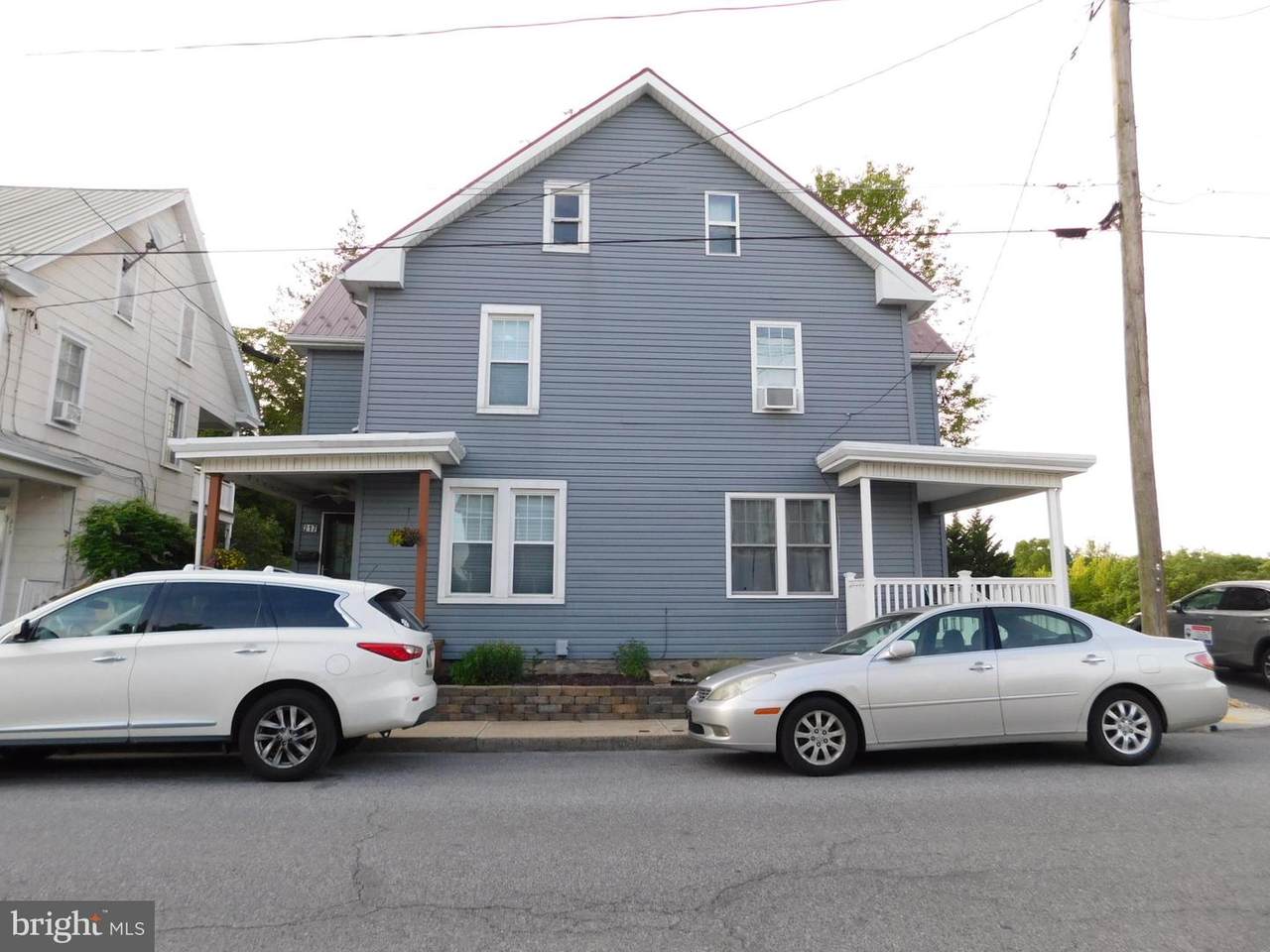 217-219 Walnut Street - Photo 1