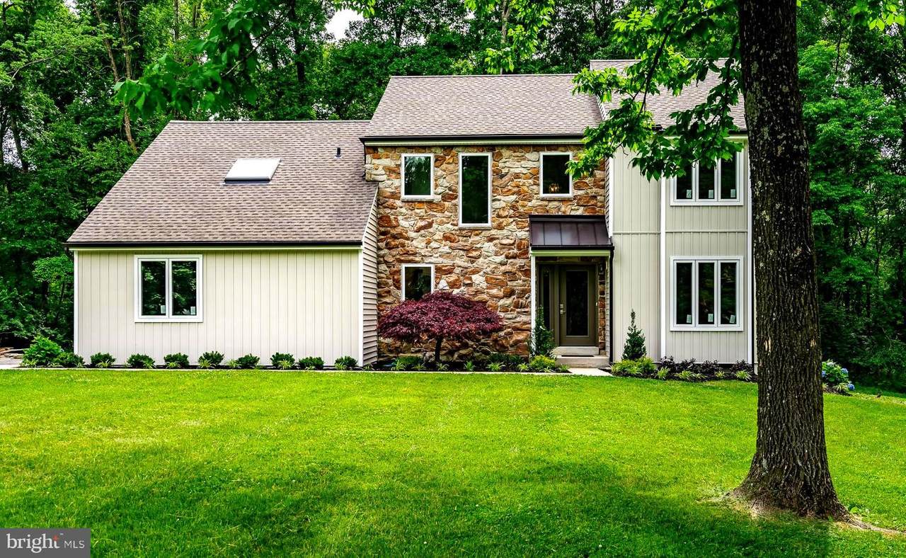 1468 Grove Avenue - Photo 1
