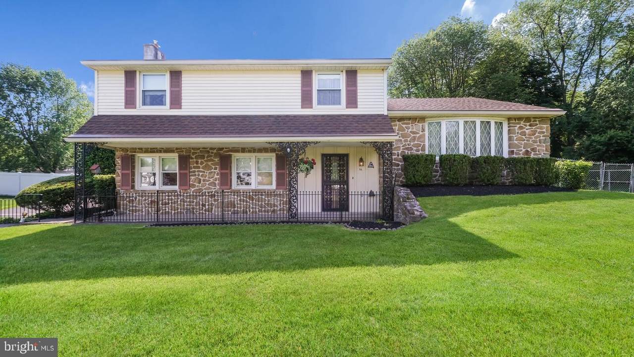 54 Crescent Drive - Photo 1