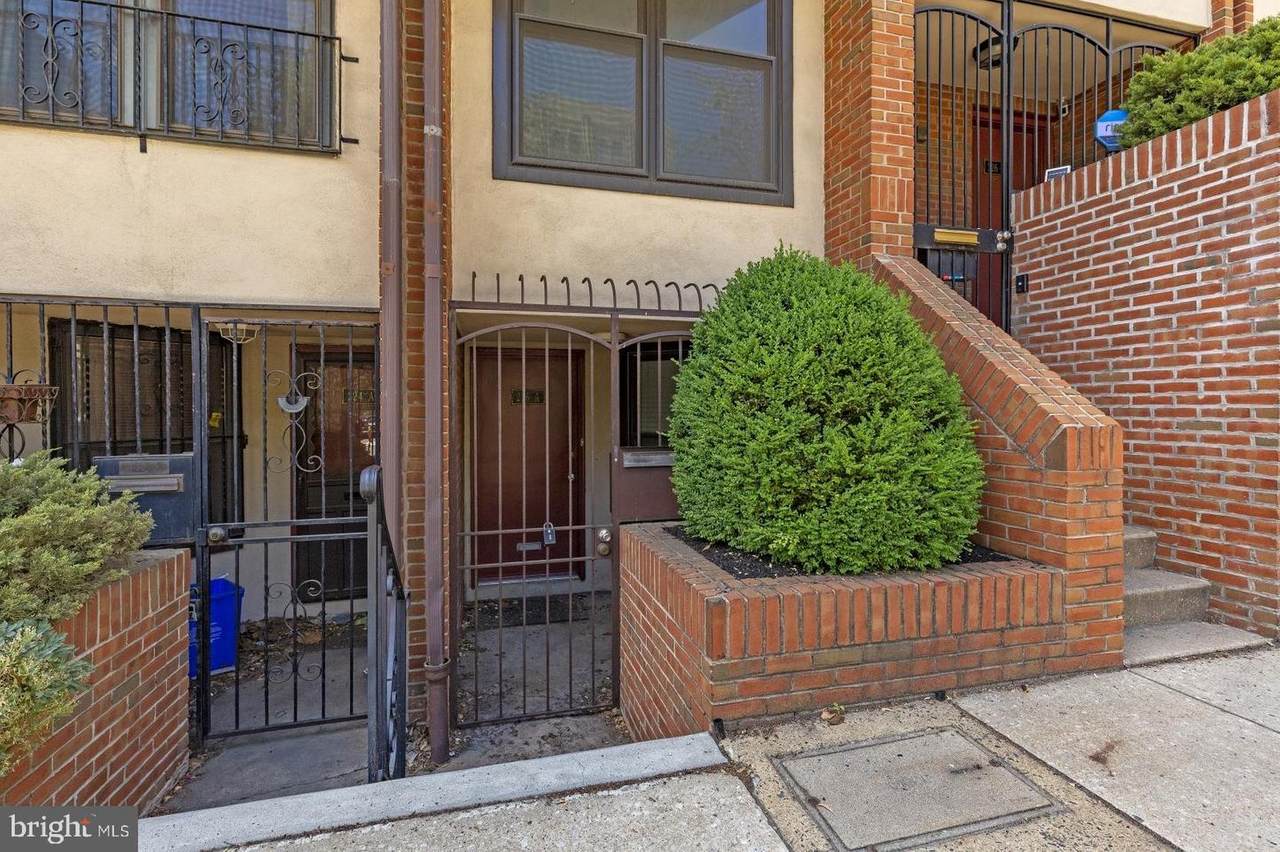 226 22ND Street - Photo 1