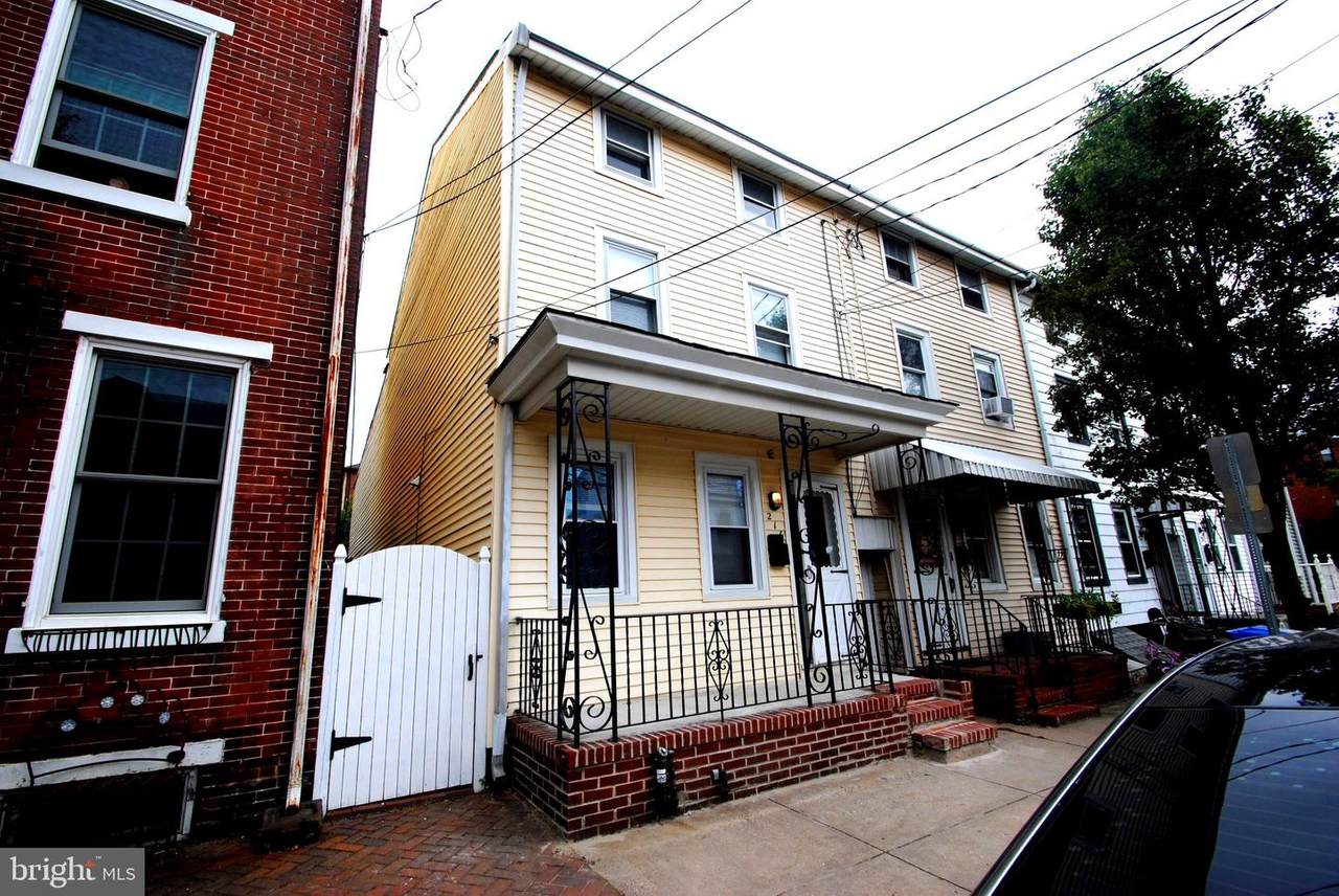 216 Saint Mary Street - Photo 1