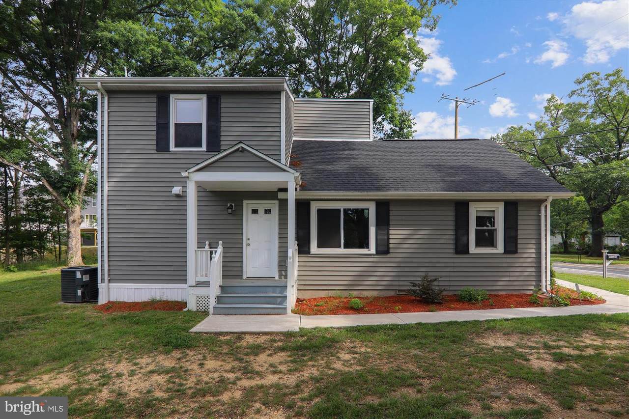 9135 Darcy Road - Photo 1