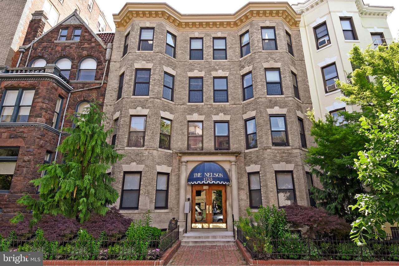 1733 20TH Street - Photo 1