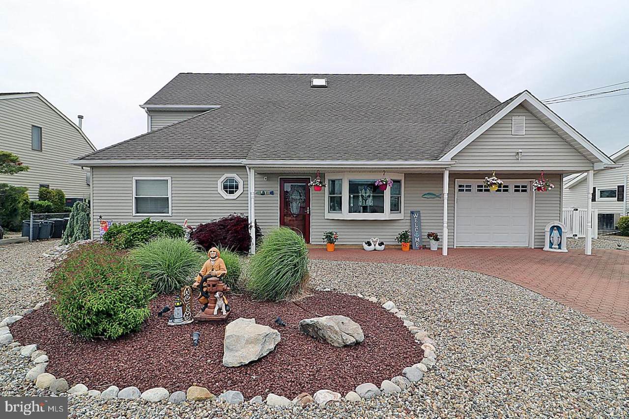806 Bowline Drive - Photo 1