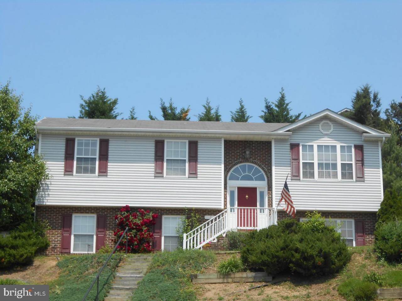 1183 River Bend Court - Photo 1