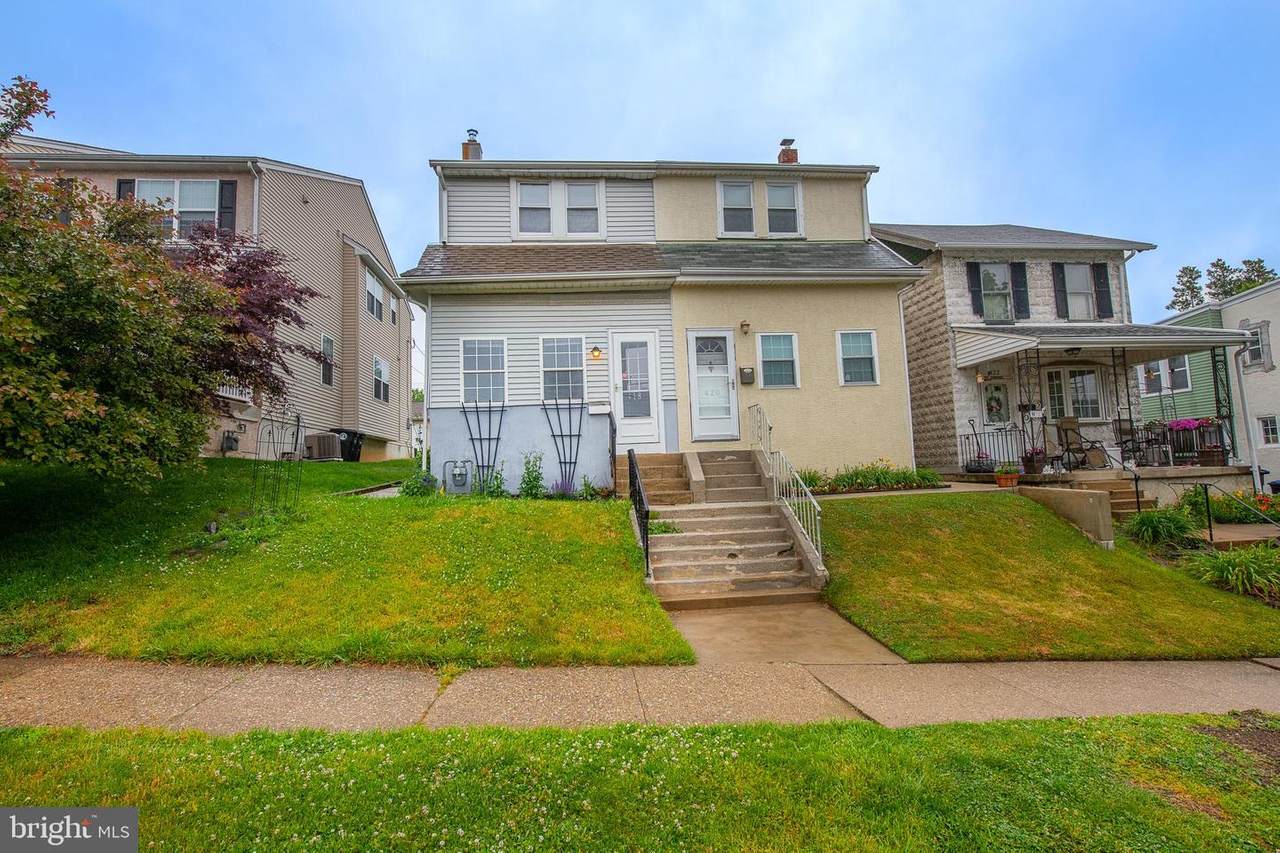 418 10TH Avenue - Photo 1