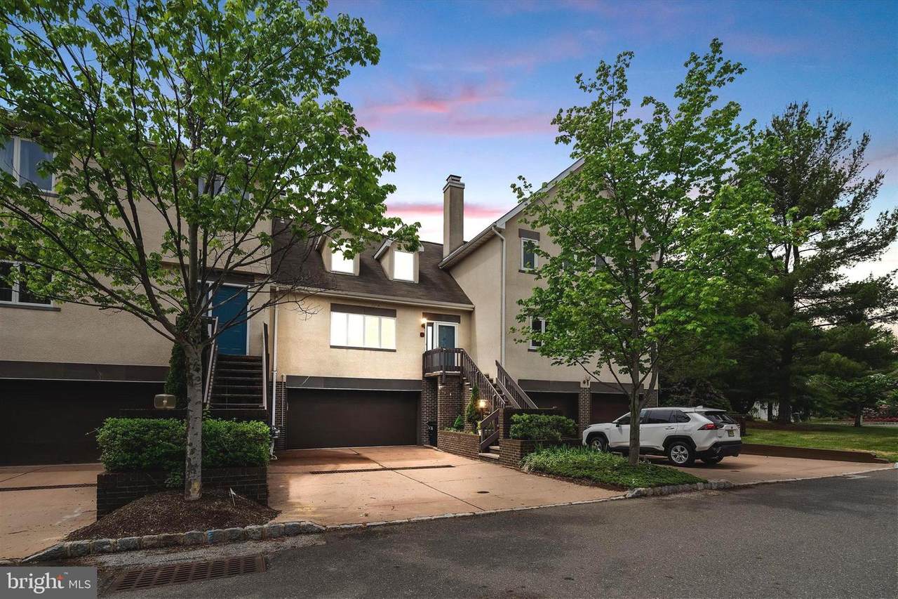 2 Exeter Court - Photo 1