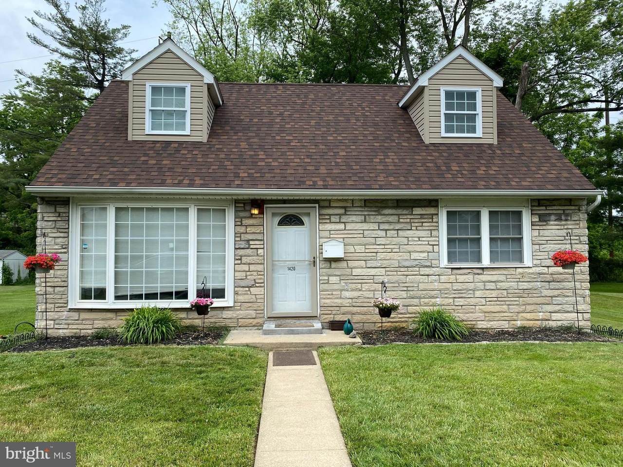 1420 Harmony Street - Photo 1
