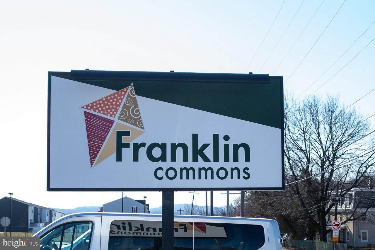 400 Franklin Avenue - Photo 1