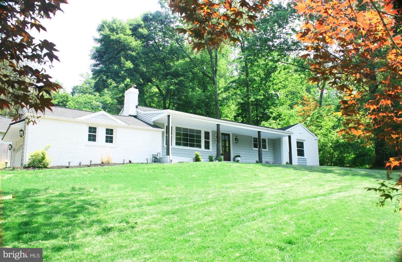 595 Barton Lane - Photo 1