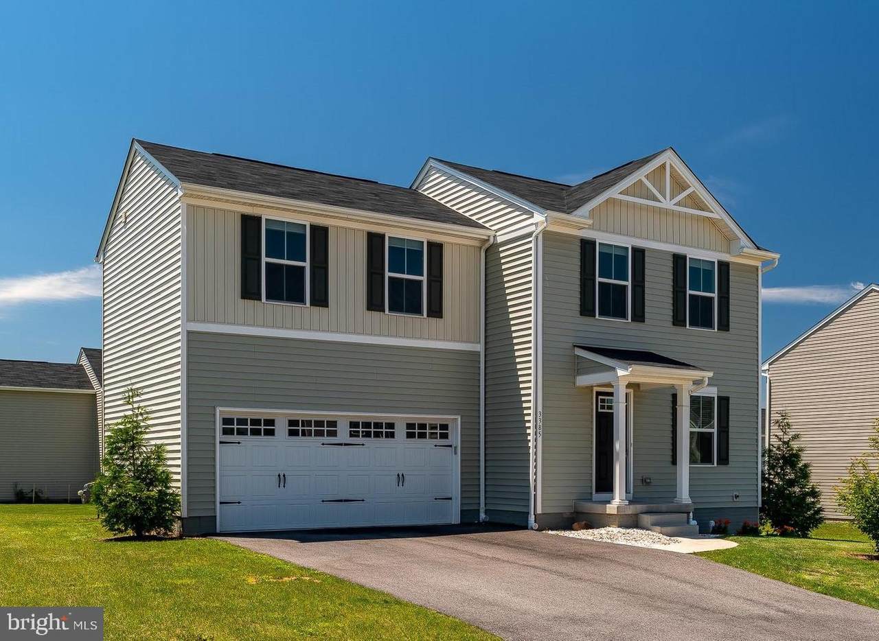 3385 Summer Drive - Photo 1