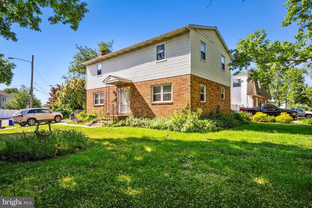 348 Railroad Avenue - Photo 1