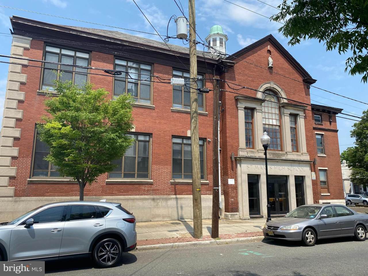 1 Burlington Street - Photo 1