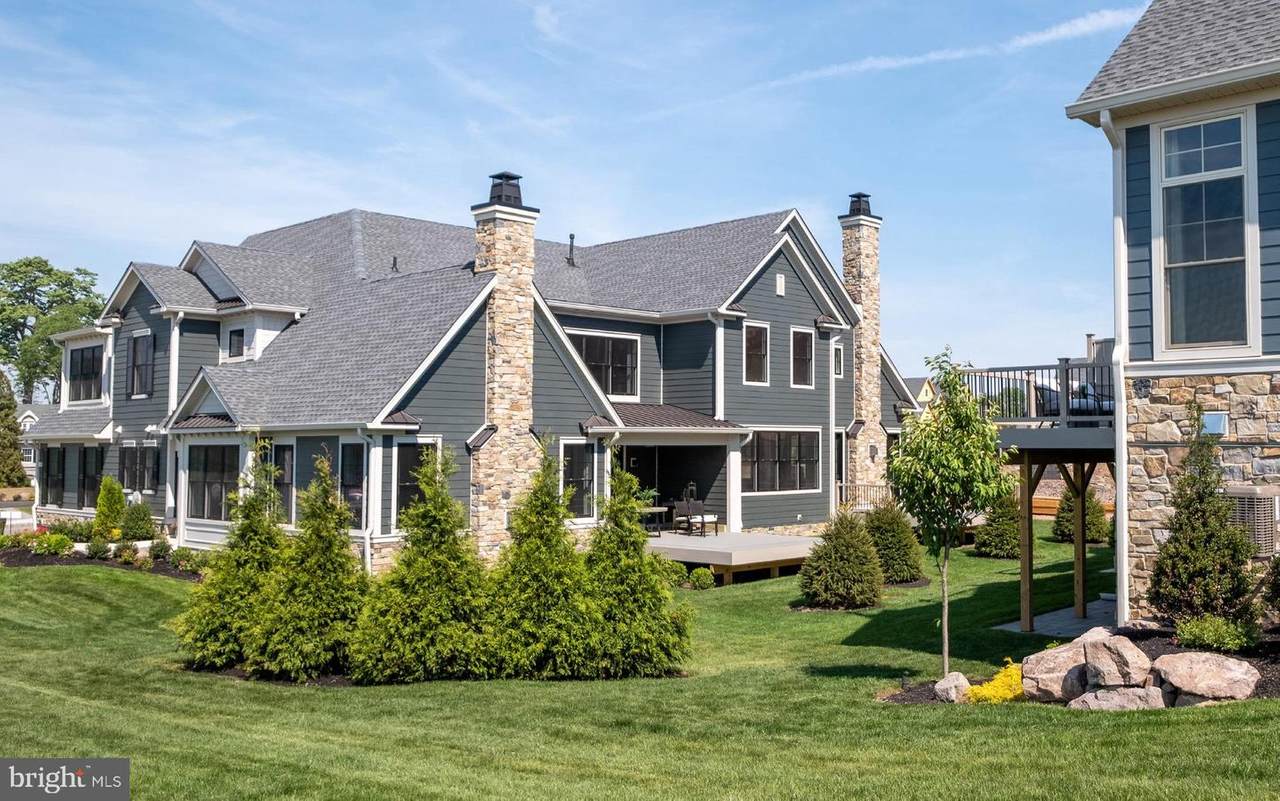 801 Greenwich Drive - Photo 1