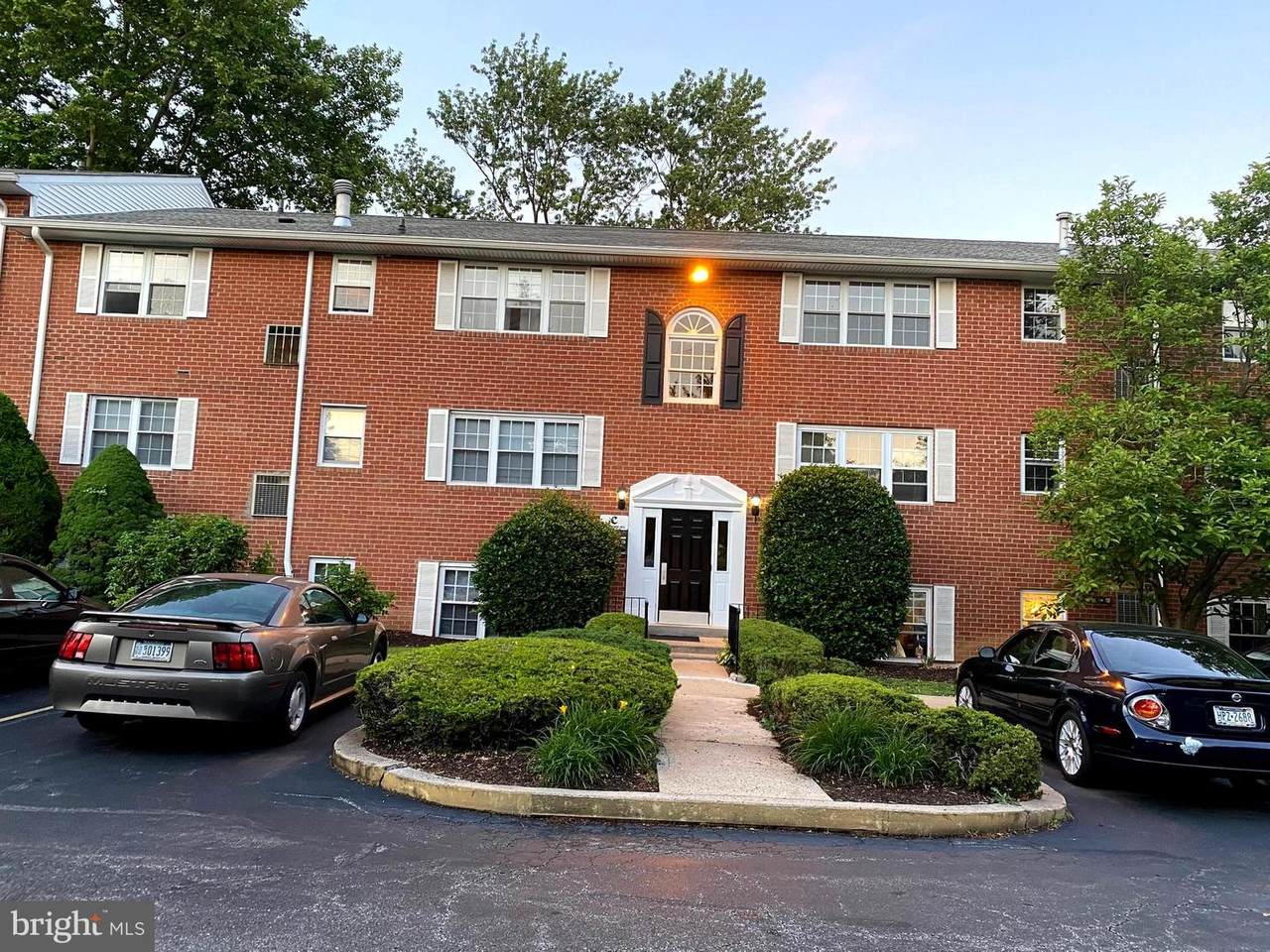 802 South Avenue - Photo 1