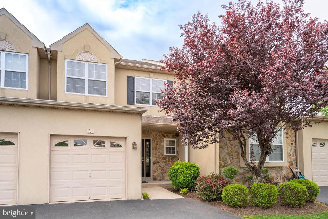 11 Arbor Circle - Photo 1