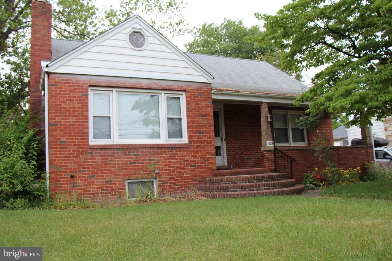 1425 Cedar Lane - Photo 1