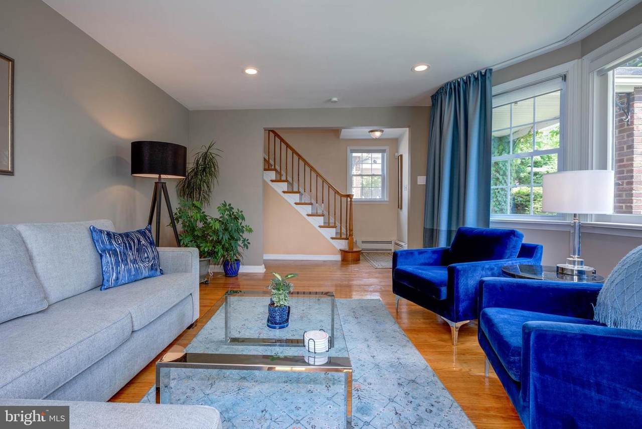 206 Delmont Avenue - Photo 1