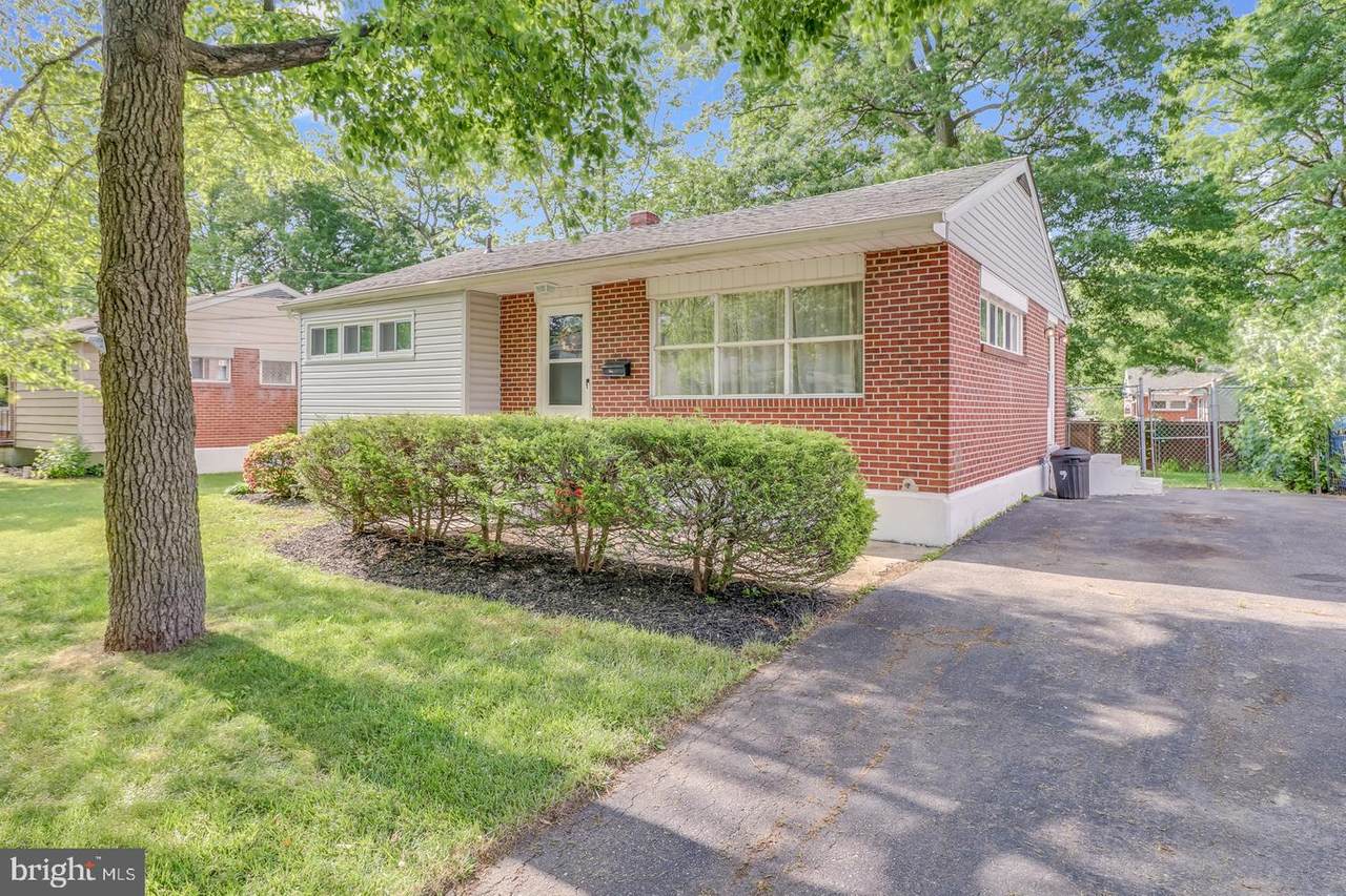 412 Roseanna Avenue - Photo 1