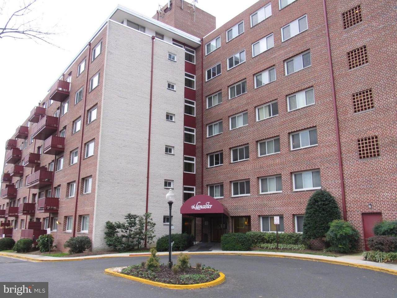 1830 Columbia Pike - Photo 1