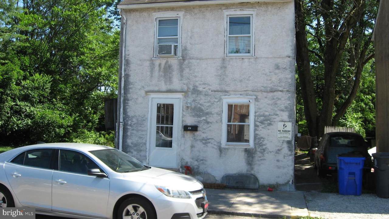 370 Apple Street - Photo 1