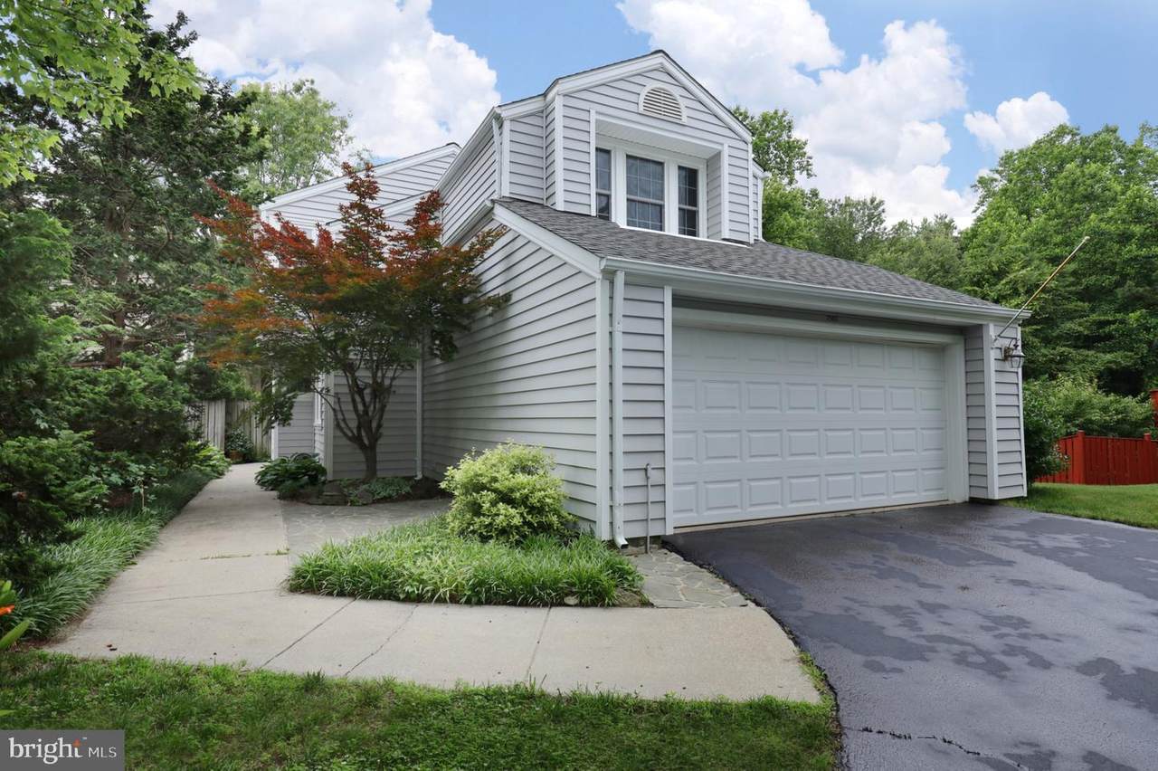 7502 Cross Gate Lane - Photo 1