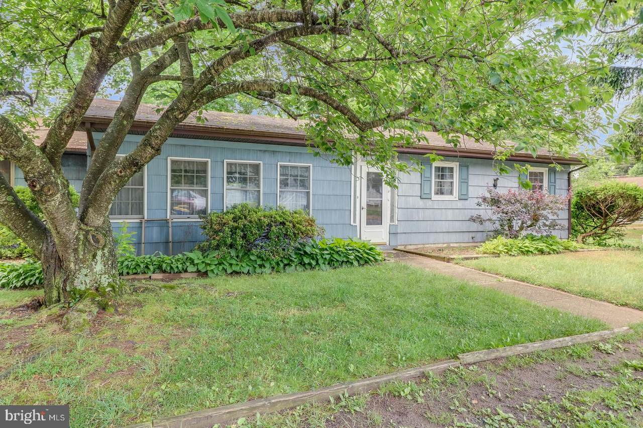 118 Lakeview Avenue - Photo 1